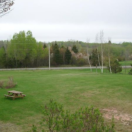 Forest Haven Inn Tatamagouche Exteriör bild
